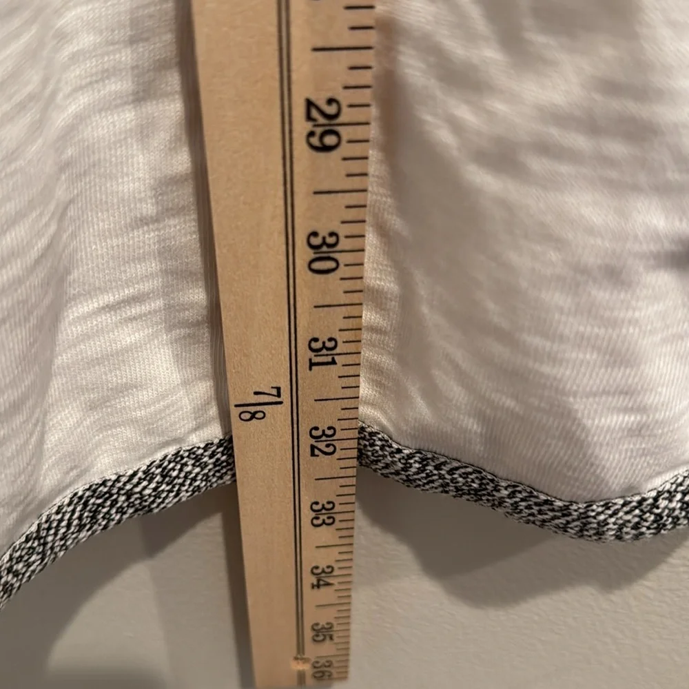 J‎ crew small white tunic